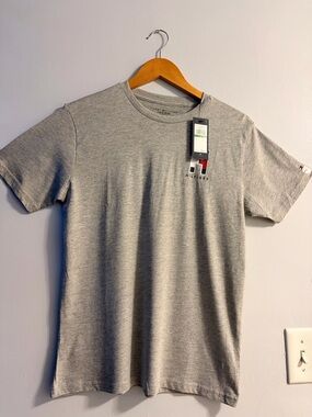 Tommy Hilfiger Men’s Light Gray Logo Crew Tee